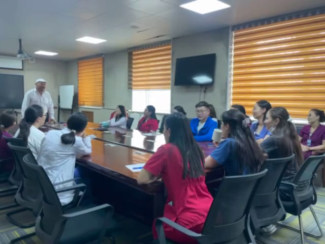 Стрессээс хэрхэн ангид байх /иог, бясалгал/-ын ач тусын” талаар амьдрах урлаг бясалгалын төвийн багш П.Баясгаланбаатар сургалт явуулсан.